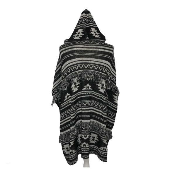 Aerie Fringe Aztec Print Boho Open Front Sweater size Medium - Picture 8 of 12